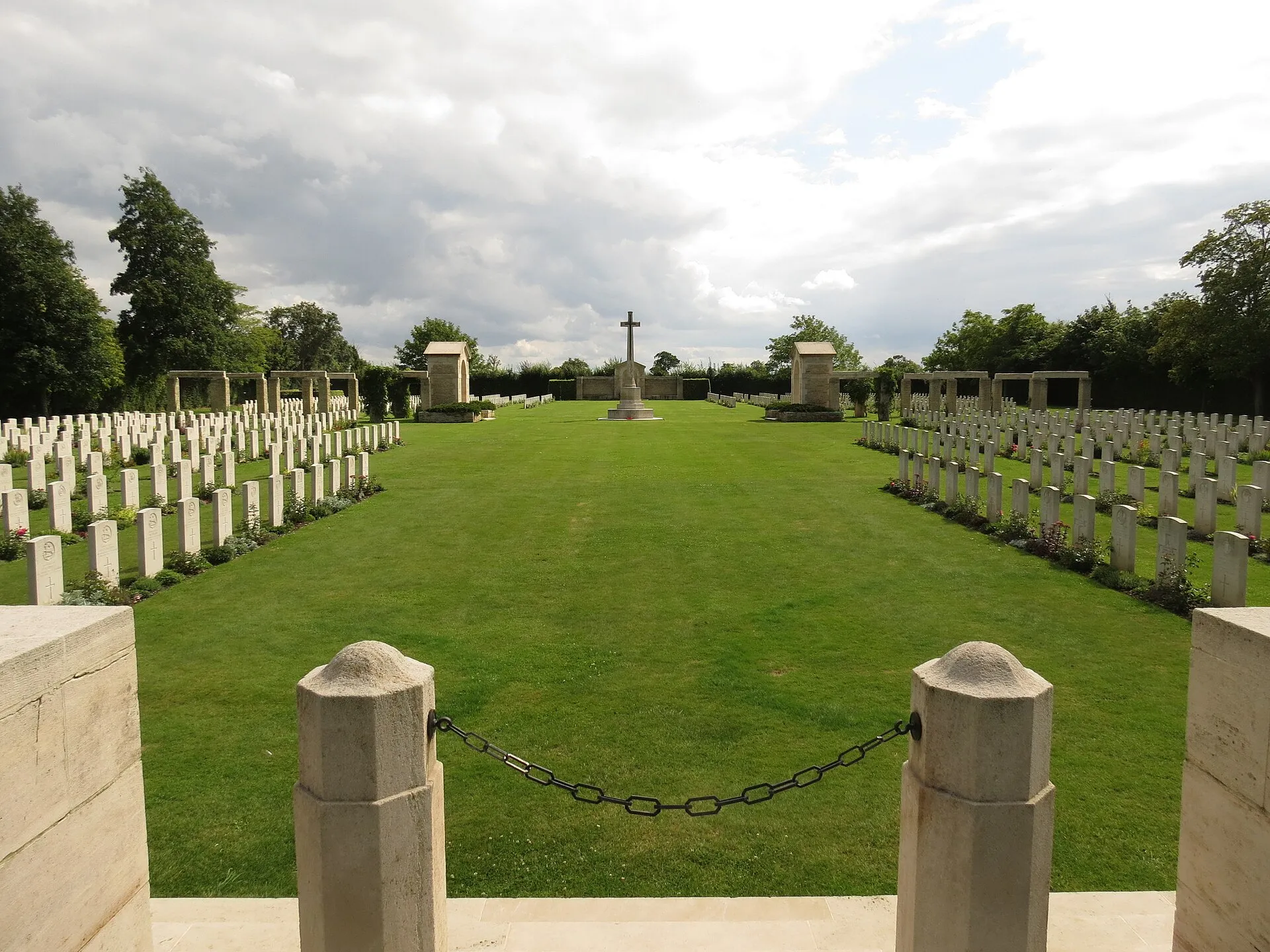 Le cimetière militaire de Tilly-sur-Seulles